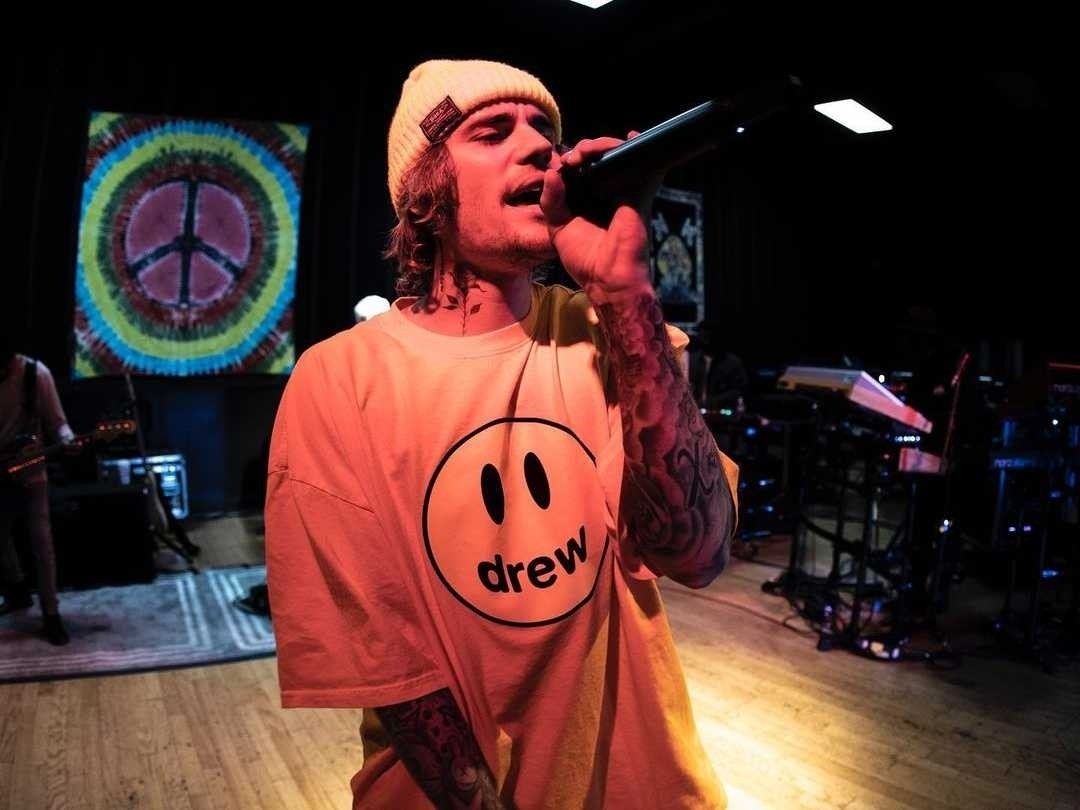 微解封的夏天需要這些「微搭配小物」推薦！Justin Bieber、瘦子也熱愛的重點穿搭神器揭曉！