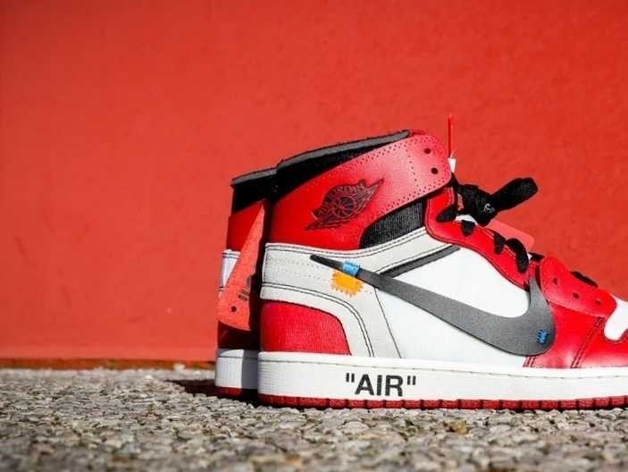 【測試轉圖】肯爺 Kanye West 等大鞋頭都超瘋的「黑紅」球鞋，這 4 款 2021 年推薦款你入手了嗎？